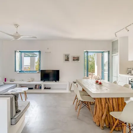 G&k Blue House On Agia Anargyroi Beach, Ferienhaus