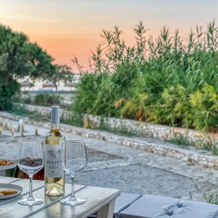 G&k Blue House On Agia Anargyroi Beach, Naoussa
